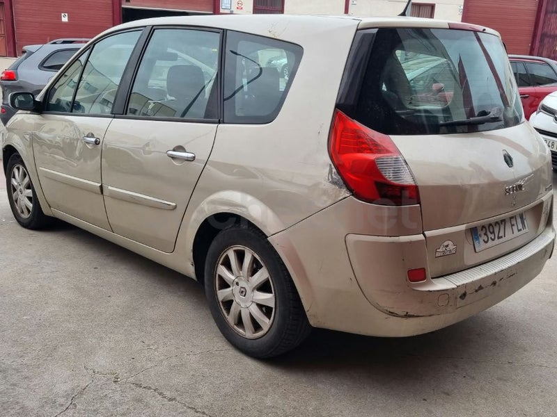 Foto 5 de Renault Grand Scénic Dynamique 7 plazas 1.9dCi EU4