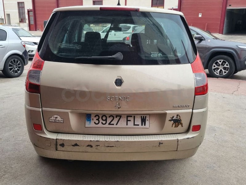 Foto 6 de Renault Grand Scénic Dynamique 7 plazas 1.9dCi EU4