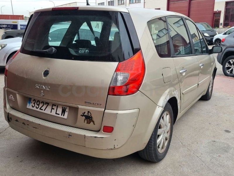Foto 8 de Renault Grand Scénic Dynamique 7 plazas 1.9dCi EU4