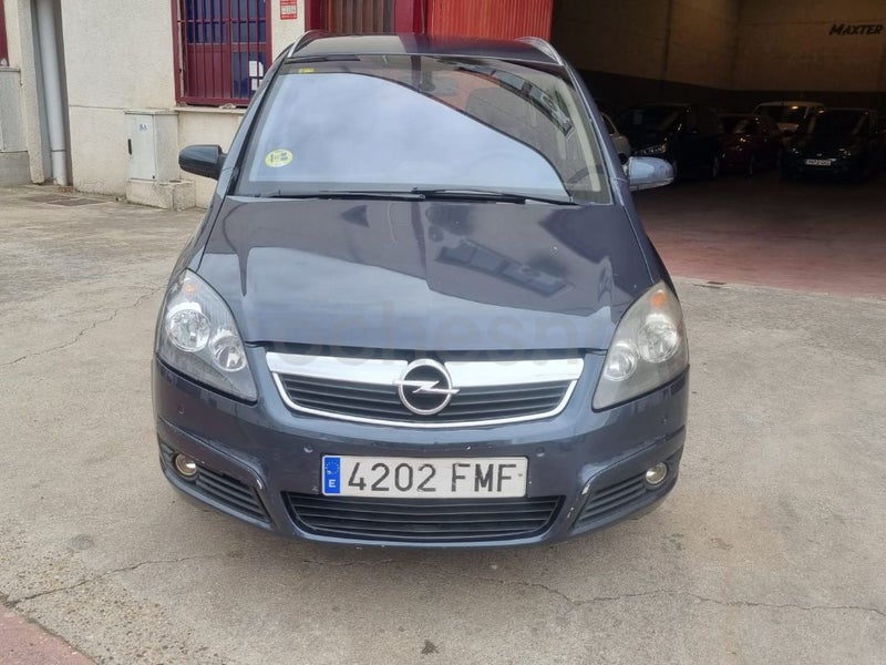 Foto 4 de Opel Zafira Cosmo 1.9 CDTi 8v 120 CV Auto