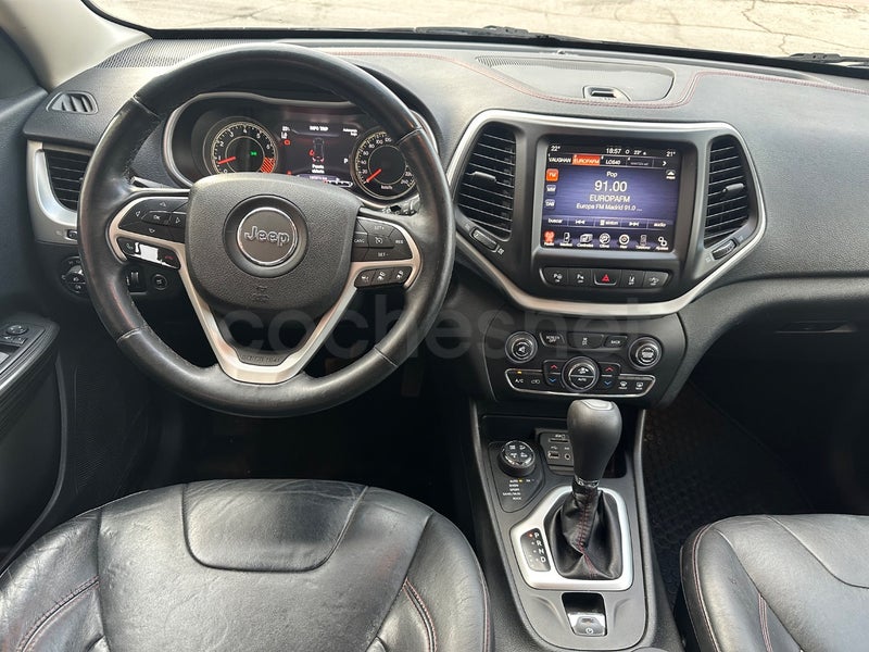 Foto 11 de Jeep Cherokee 3.2 Trailhawk Auto 4x4 Active Drive Lock