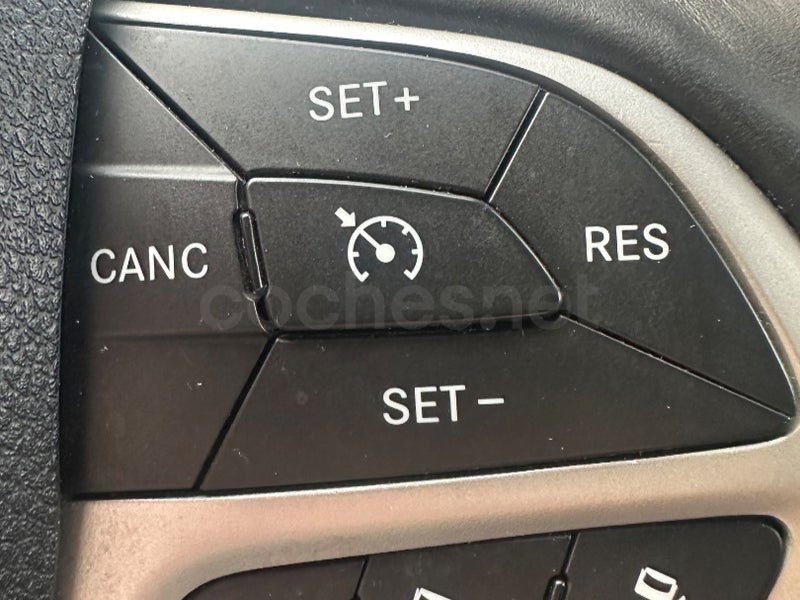 Foto 20 de Jeep Cherokee 3.2 Trailhawk Auto 4x4 Active Drive Lock