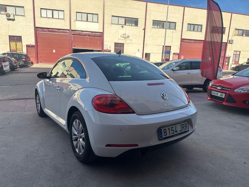 Foto 5 de Volkswagen Beetle Design 2.0 TDI BMT