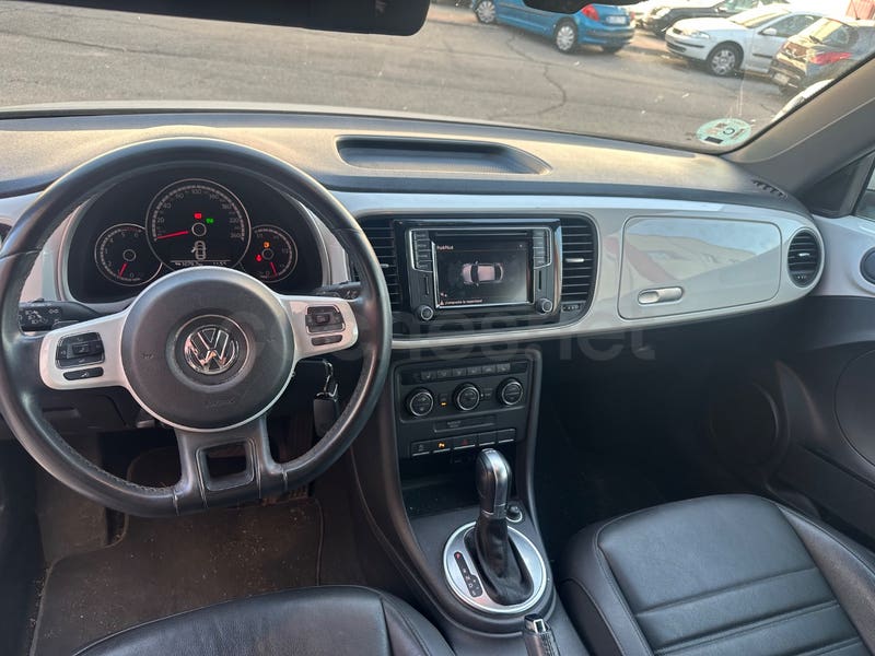Foto 8 de Volkswagen Beetle Design 2.0 TDI BMT