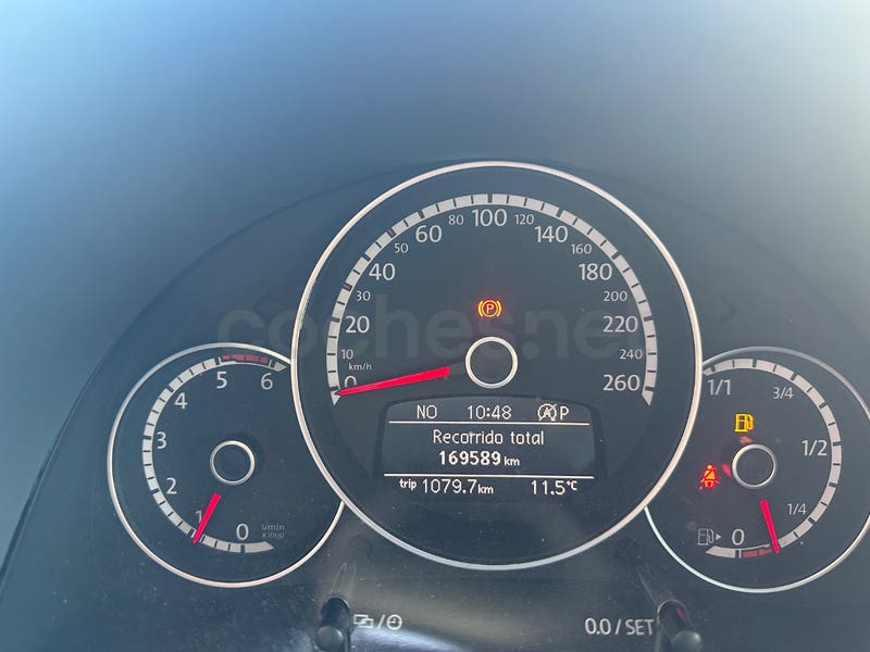Foto 10 de Volkswagen Beetle Design 2.0 TDI BMT