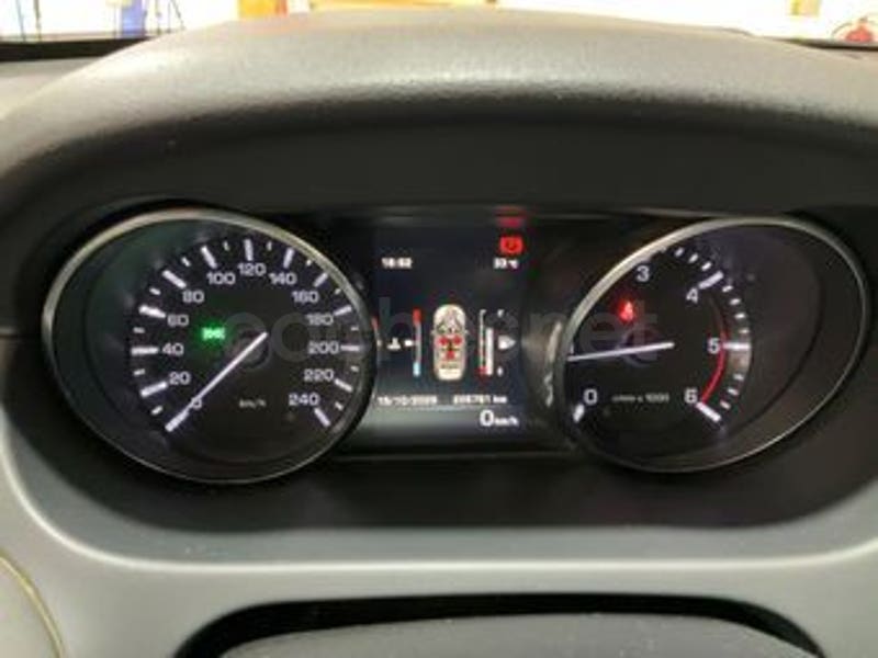 Foto 16 de Land Rover Discovery Sport 2.0L TD4 4x4 HSE