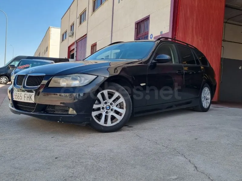 Foto 2 de BMW Serie 3 320d Touring