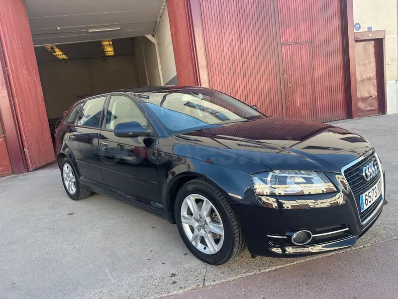 Foto 3 de Audi A3 Sportback 1.4 TFSI Attraction