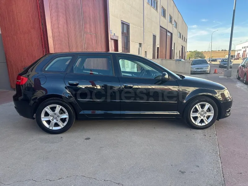 Foto 4 de Audi A3 Sportback 1.4 TFSI Attraction