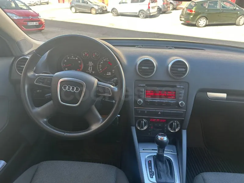 Foto 8 de Audi A3 Sportback 1.4 TFSI Attraction