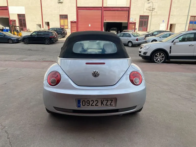 Foto 7 de Volkswagen New Beetle 1.9 TDI Cabriolet
