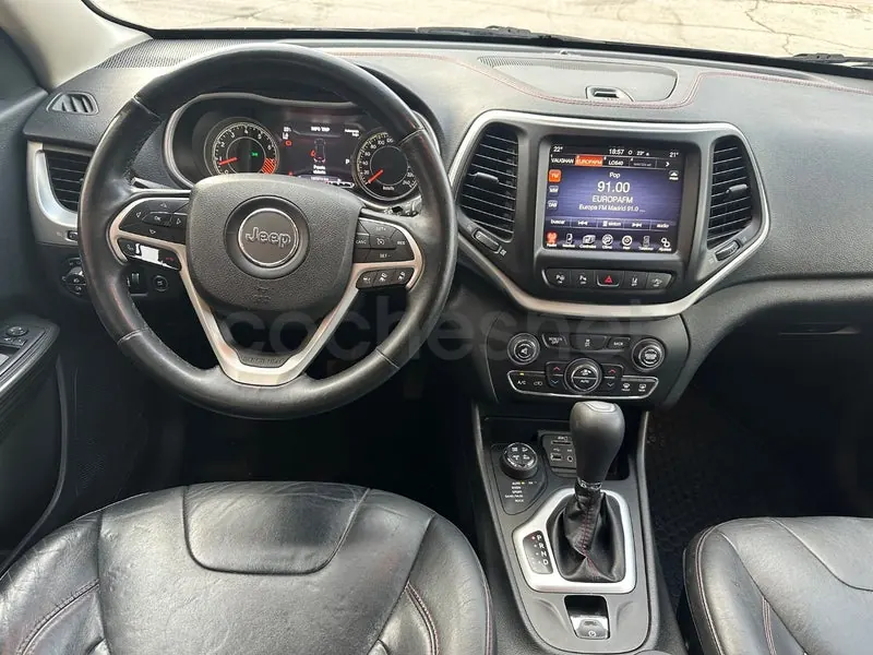 Foto 11 de Jeep Cherokee 3.2 Trailhawk Auto 4x4 Active Drive Lock