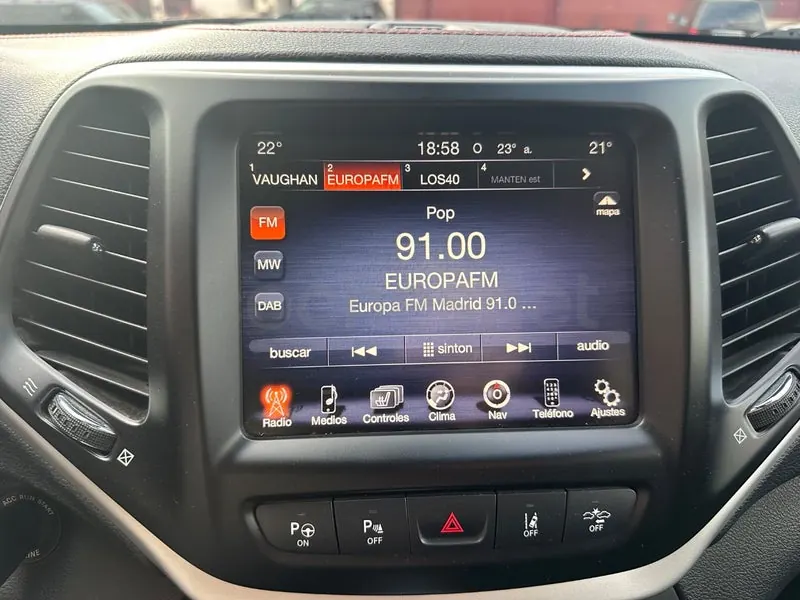 Foto 13 de Jeep Cherokee 3.2 Trailhawk Auto 4x4 Active Drive Lock