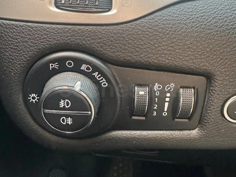 Foto 19 de Jeep Cherokee 3.2 Trailhawk Auto 4x4 Active Drive Lock
