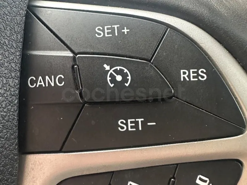 Foto 20 de Jeep Cherokee 3.2 Trailhawk Auto 4x4 Active Drive Lock