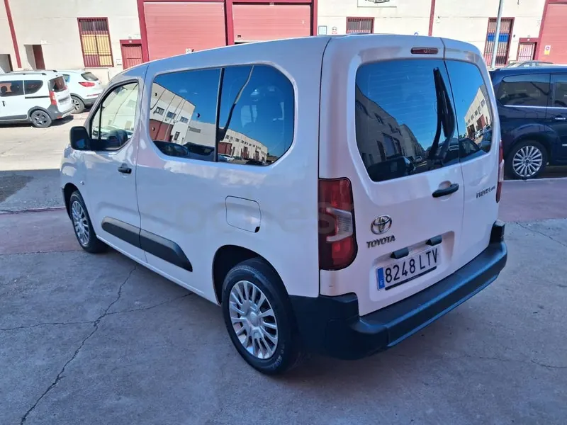 Foto 3 de Toyota Proace City Verso 1.5D Family Active L1