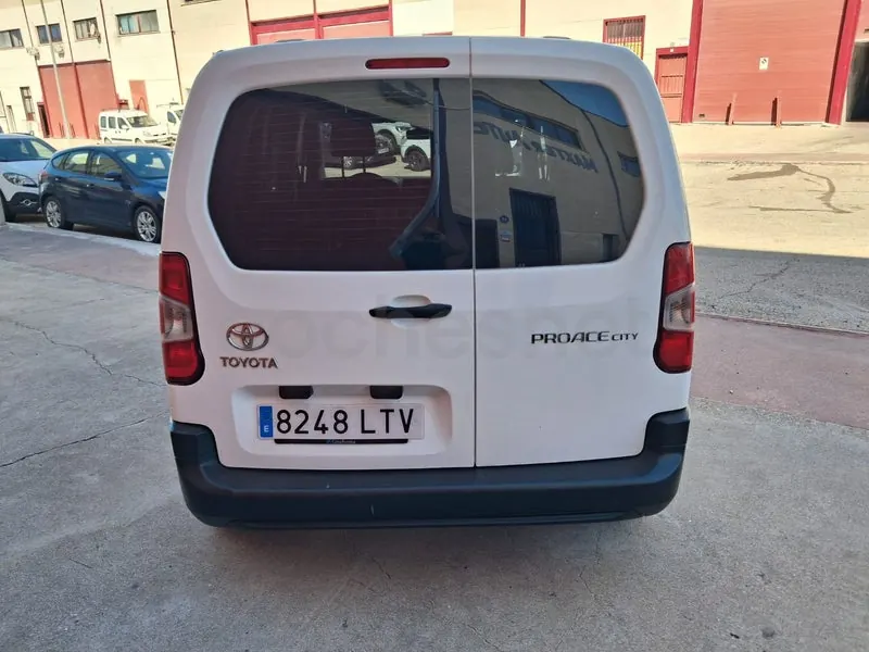 Foto 4 de Toyota Proace City Verso 1.5D Family Active L1