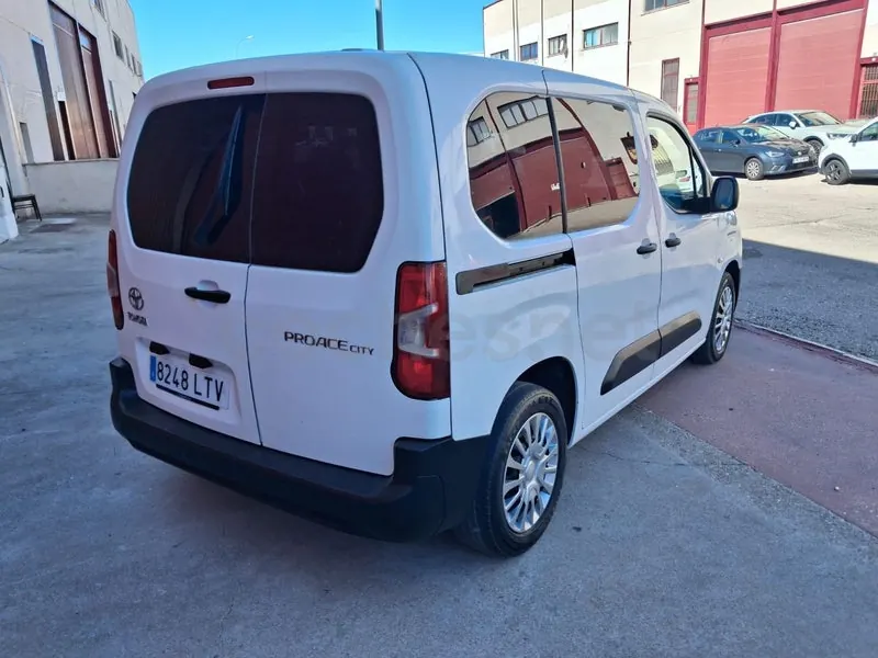 Foto 5 de Toyota Proace City Verso 1.5D Family Active L1