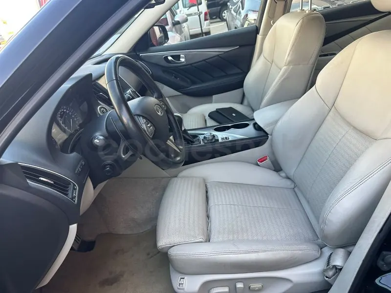 Foto 12 de Infiniti Q50 3.5 V6 HYBRID GT SPORT RWD AUTO