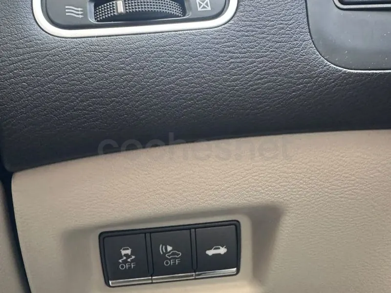 Foto 15 de Infiniti Q50 3.5 V6 HYBRID GT SPORT RWD AUTO
