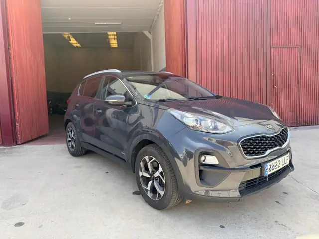 Kia Sportage 1.6 MHEV Business 4x4